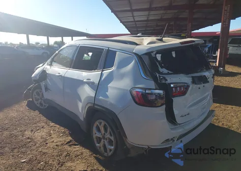 2025 Jeep Compass Latitude 4X4 from USA, damaged, VIN 3C4NJDBN5ST536404